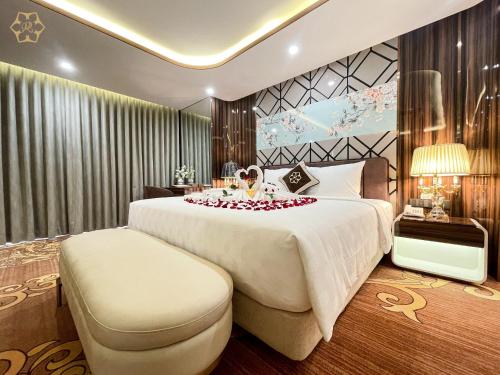 Imagen general del Hotel Cửa Đ&ocirc;ng Luxury. Foto 1