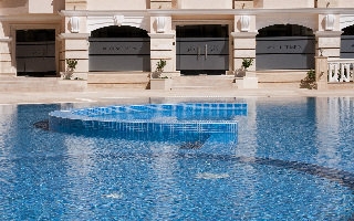 Imagen de la piscina del Hotel Cabacum Beach Residence. Foto 9
