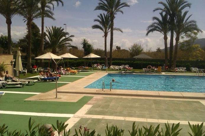 Imagen de la piscina del Hotel Caballo De Oro. Foto 14