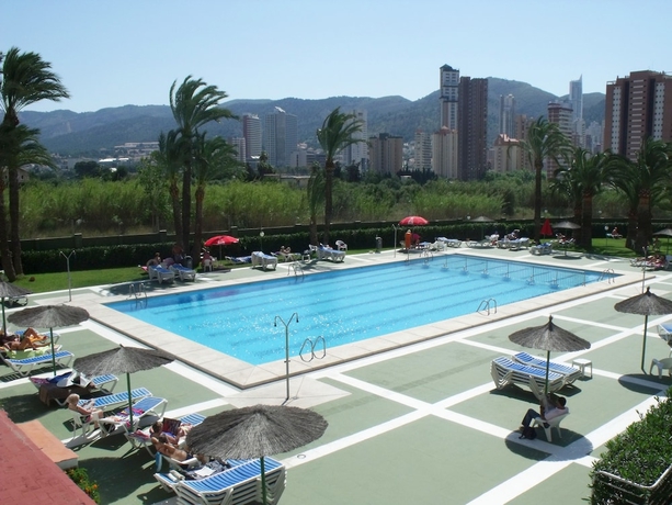 Imagen de la piscina del Hotel Caballo De Oro. Foto 16