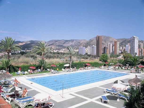 Imagen de la piscina del Hotel Caballo De Oro. Foto 17