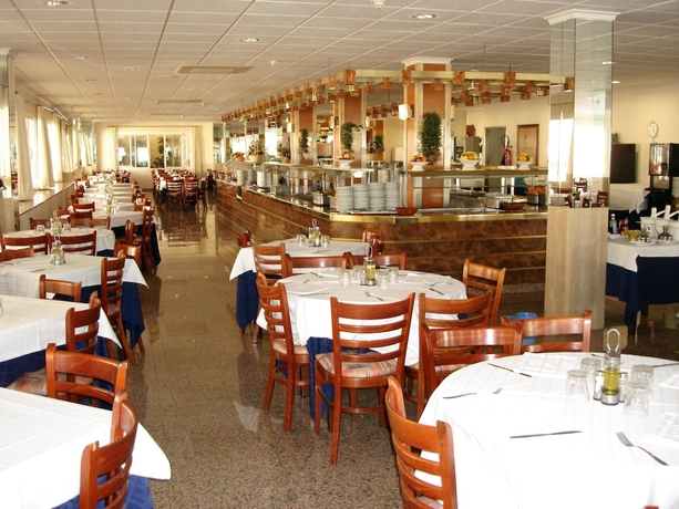 Imagen del bar/restaurante del Hotel Caballo De Oro. Foto 2