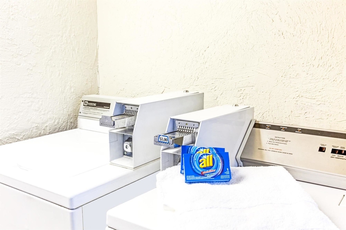 Imagen de los interiores del Hotel Cabana Inn and Suites. Foto 12