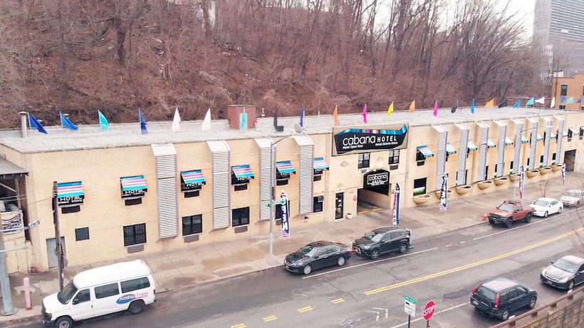 Imagen de los exteriores del Hotel Cabana Yankee Stadium. Foto 5