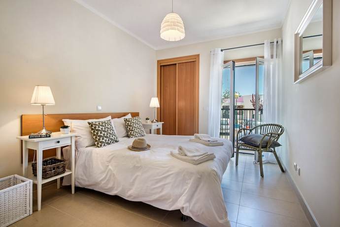 Imagen de la habitación del Hotel Cabanas Beach Club by MarsAlgarve. Foto 18