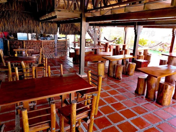 Imagen de los interiores del Hotel Cabanas Praba. Foto 18