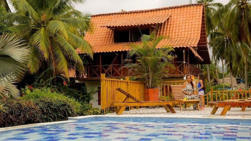 Imagen de la piscina del Hotel Cabanas Praba. Foto 19