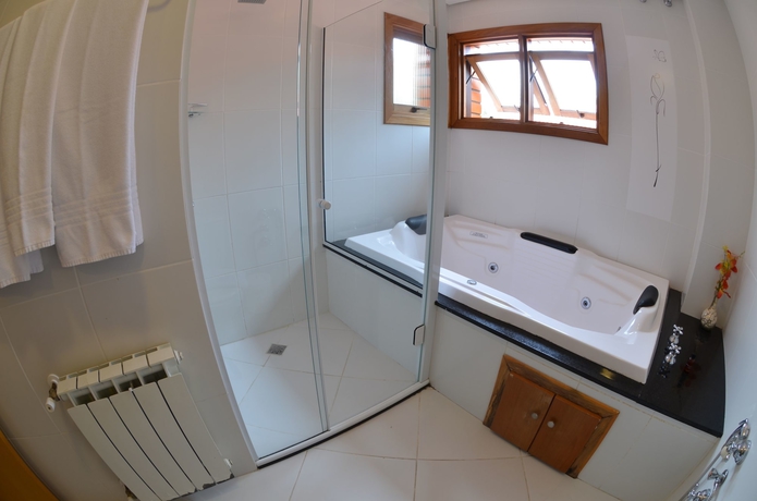 Imagen de la habitación del Hotel Cabanas Tio Müller. Foto 12