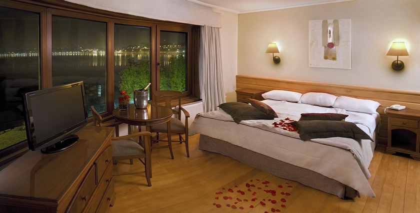 Imagen de la habitación del Hotel Cabaña Del Lago Puerto Varas. Foto 8