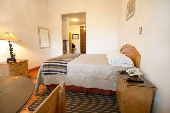 Imagen general del Hotel Caba&ntilde;a Suiza. Foto 3