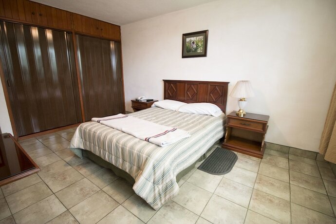 Imagen general del Hotel Caba&ntilde;a Suiza. Foto 13