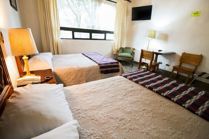 Imagen de la habitación del Hotel Caba&ntilde;a Suiza. Foto 20