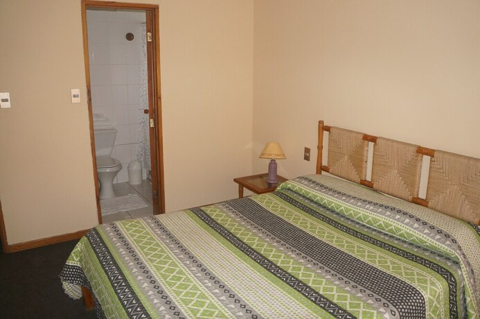 Imagen de la habitación del Hotel Caba&ntilde;as 4 Esquinas. Foto 25