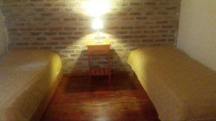 Imagen de la habitación del Hotel Caba&ntilde;as Altos de Artalaz. Foto 13