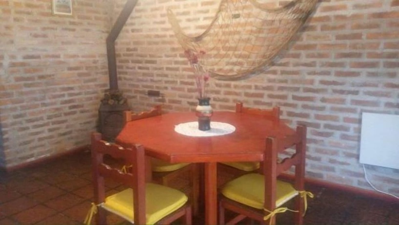 Imagen de la habitación del Hotel Caba&ntilde;as Altos de Artalaz. Foto 14