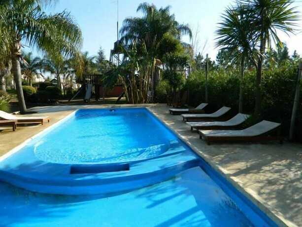 Imagen general del Hotel Caba&ntilde;as Altos de Artalaz. Foto 9