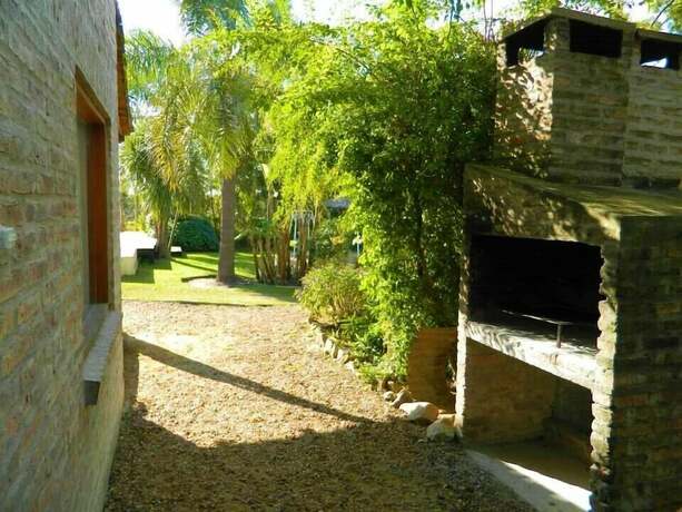 Imagen general del Hotel Caba&ntilde;as Altos de Artalaz. Foto 10