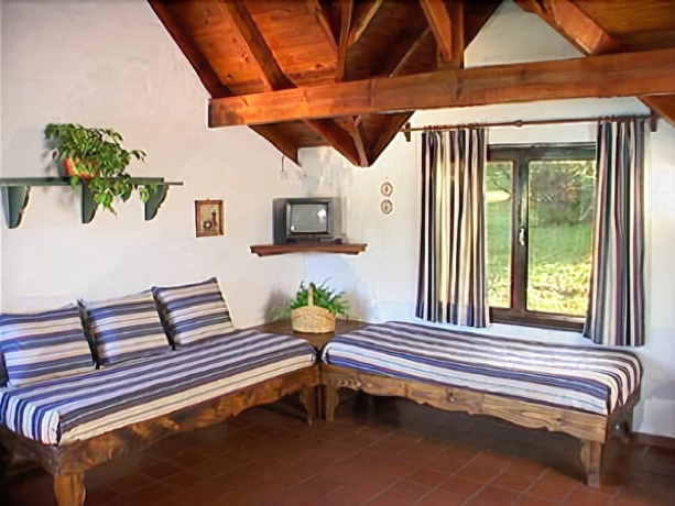 Imagen de la habitación del Hotel Caba&ntilde;as Am Bach. Foto 7