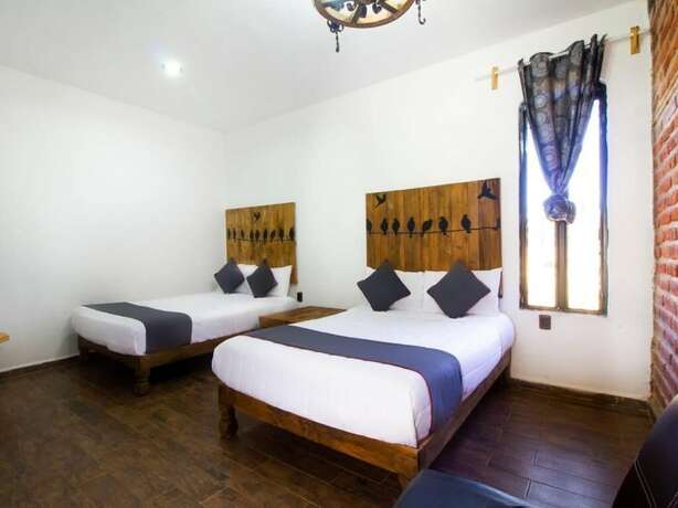 Imagen de la habitación del Hotel Caba&ntilde;as Azul Tequilana. Foto 14