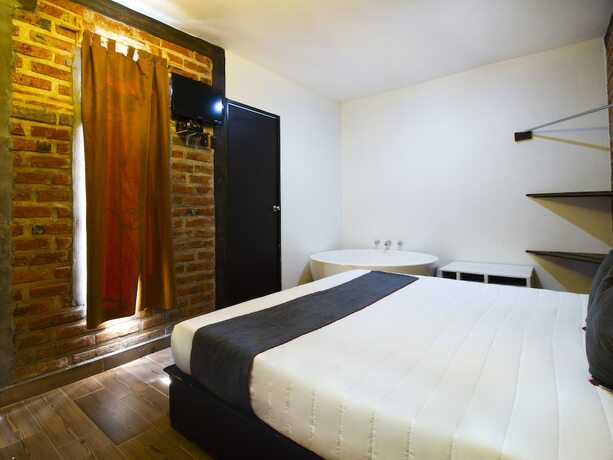 Imagen general del Hotel Caba&ntilde;as Azul Tequilana. Foto 4