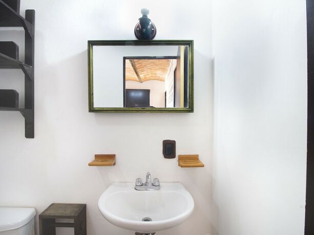 Imagen de la habitación del Hotel Caba&ntilde;as Azul Tequilana. Foto 17