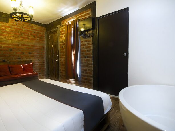 Imagen general del Hotel Caba&ntilde;as Azul Tequilana. Foto 12