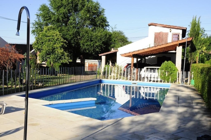 Imagen de la piscina del Hotel Caba&ntilde;as Casa Grande. Foto 19