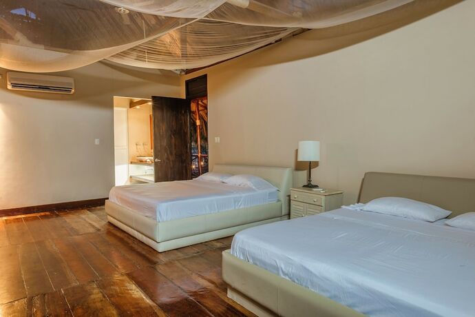 Imagen de la habitación del Hotel Caba&ntilde;as Castillete. Foto 14