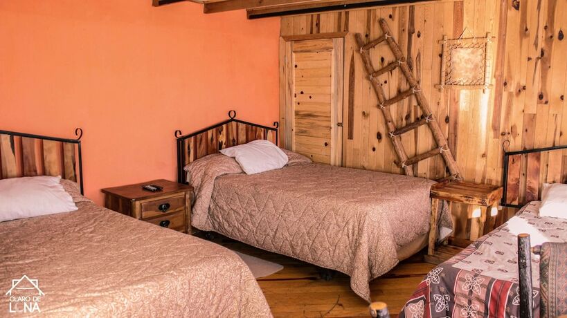 Imagen de la habitación del Hotel Caba&ntilde;as Claro De Luna. Foto 18