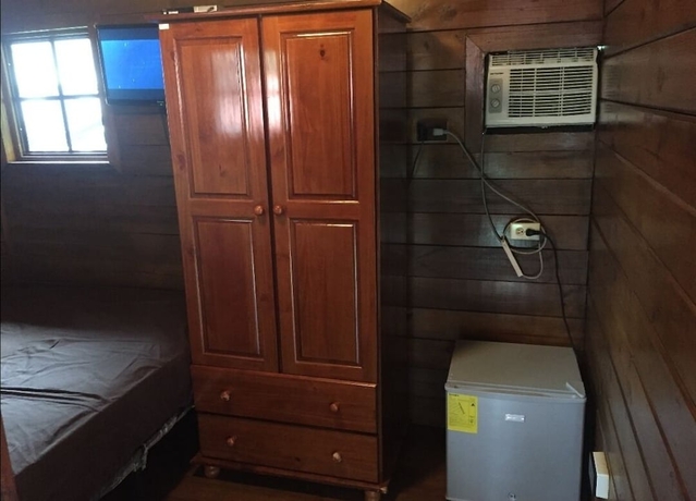 Imagen de la habitación del Hotel Caba&ntilde;as Colindas. Foto 7
