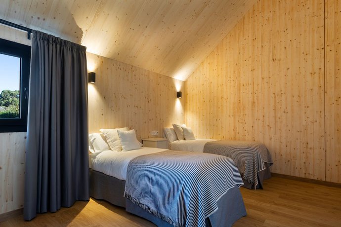 Imagen de la habitación del Hotel Cabañas De Canide. Foto 13