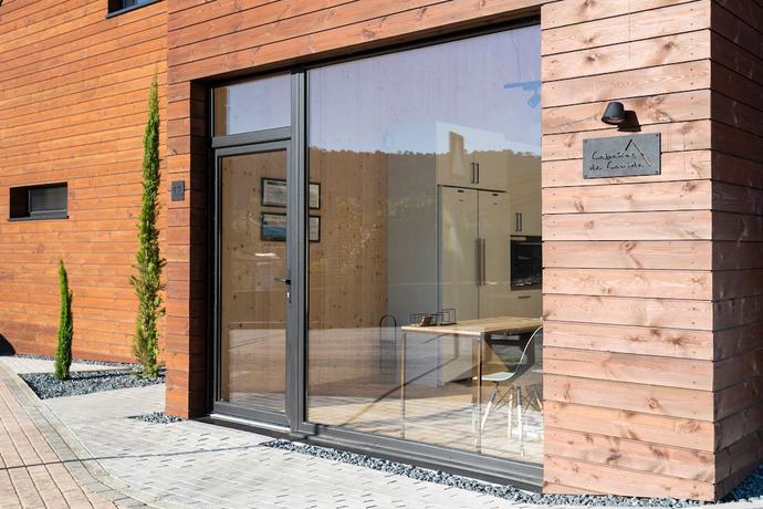 Imagen de los interiores del Hotel Cabañas De Canide. Foto 20