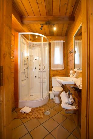 Imagen de la habitación del Hotel Cabañas De Lires. Foto 4