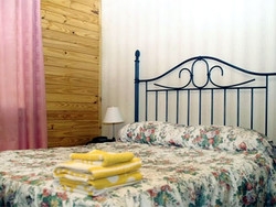 Imagen de la habitación del Hotel Caba&ntilde;as El Challao, MENDOZA. Foto 4
