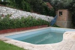 Imagen de la piscina del Hotel Caba&ntilde;as El Challao, MENDOZA. Foto 5