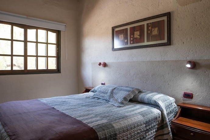 Imagen de la habitación del Hotel Caba&ntilde;as El Eden Spa. Foto 3