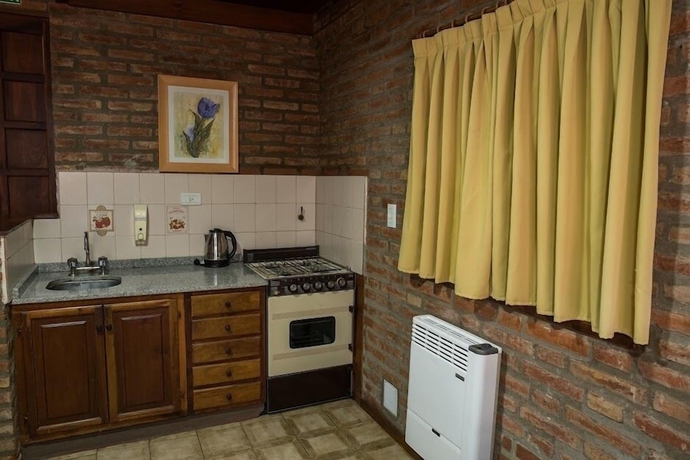 Imagen de la habitación del Hotel Caba&ntilde;as El Eden Spa. Foto 9