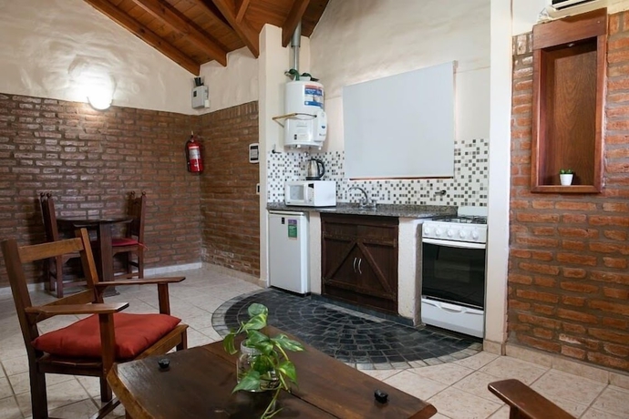 Imagen de la habitación del Hotel Caba&ntilde;as El Eden Spa. Foto 14