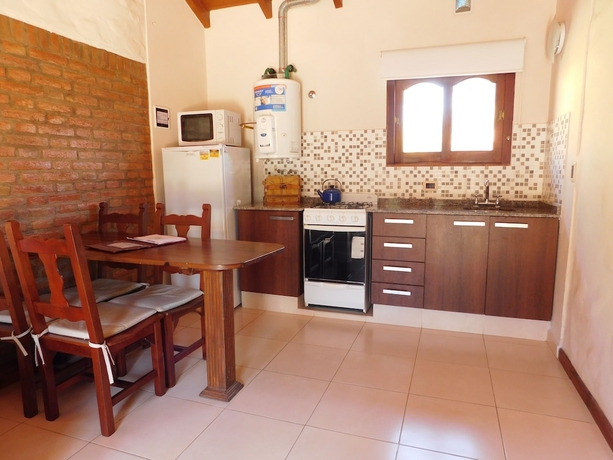Imagen de la habitación del Hotel Caba&ntilde;as El Eden Spa. Foto 15