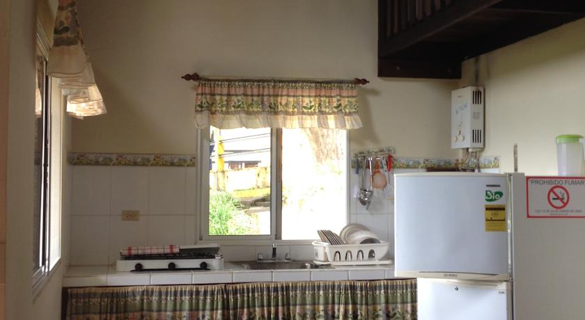 Imagen de los interiores del Hotel Caba&ntilde;as El Parador. Foto 8