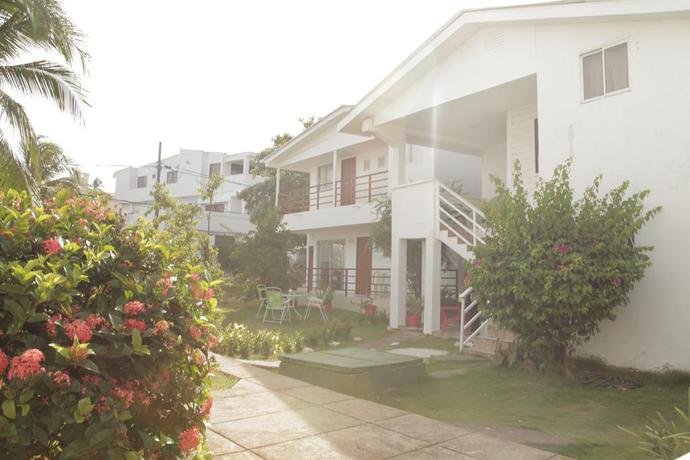 Imagen de los exteriores del Hotel Caba&ntilde;as Green Yard. Foto 8