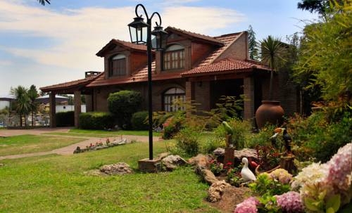 Imagen general del Hotel Caba&ntilde;as La Aldea. Foto 15
