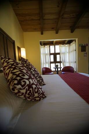 Imagen general del Hotel Caba&ntilde;as La Cascada. Foto 3