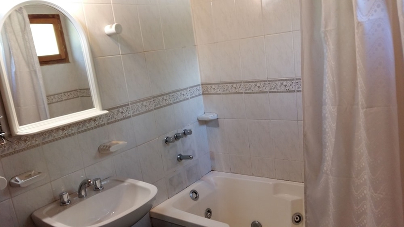 Imagen de la habitación del Hotel Caba&ntilde;as La Pampita. Foto 8