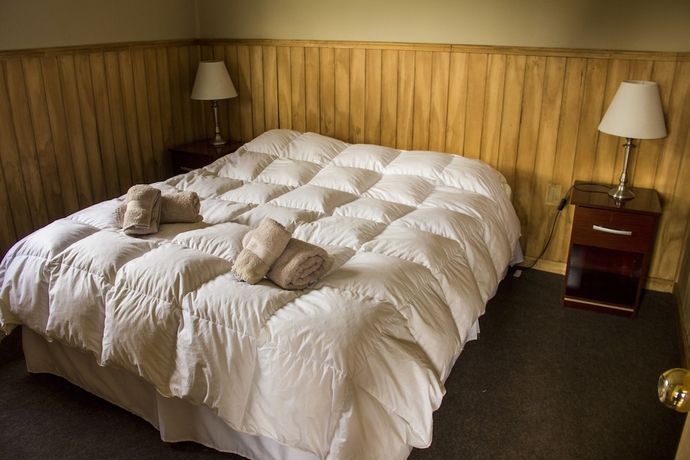 Imagen de la habitación del Hotel Caba&ntilde;as Lago Tyndall. Foto 4