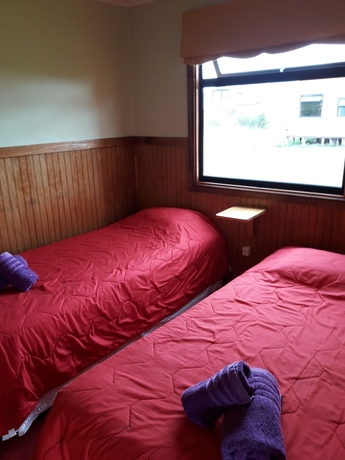 Imagen de la habitación del Hotel Caba&ntilde;as Lago Tyndall. Foto 9