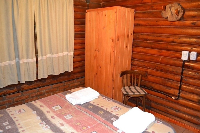 Imagen de la habitación del Hotel Caba&ntilde;as Las Esmeraldas. Foto 5