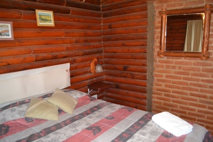 Imagen de la habitación del Hotel Caba&ntilde;as Las Esmeraldas. Foto 11
