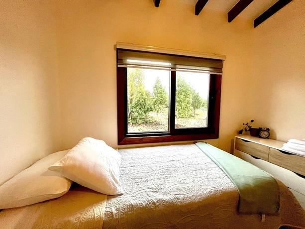 Imagen de la habitación del Hotel Caba&ntilde;as Lawal Pto Varas. Foto 19