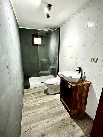 Imagen general del Hotel Caba&ntilde;as Lawal Pto Varas. Foto 8